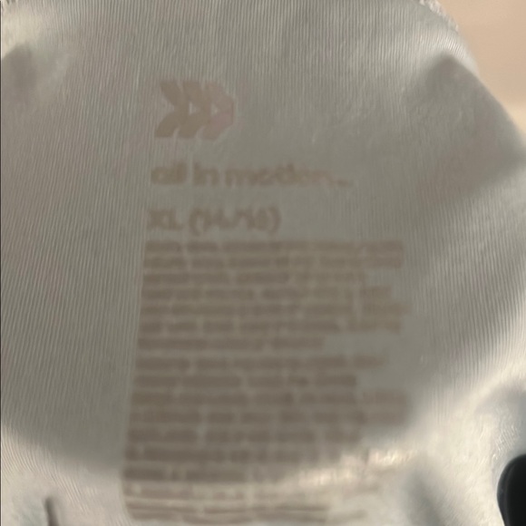 All in Motion Black and White Relaxed Tank Top - Picture 2 of 3